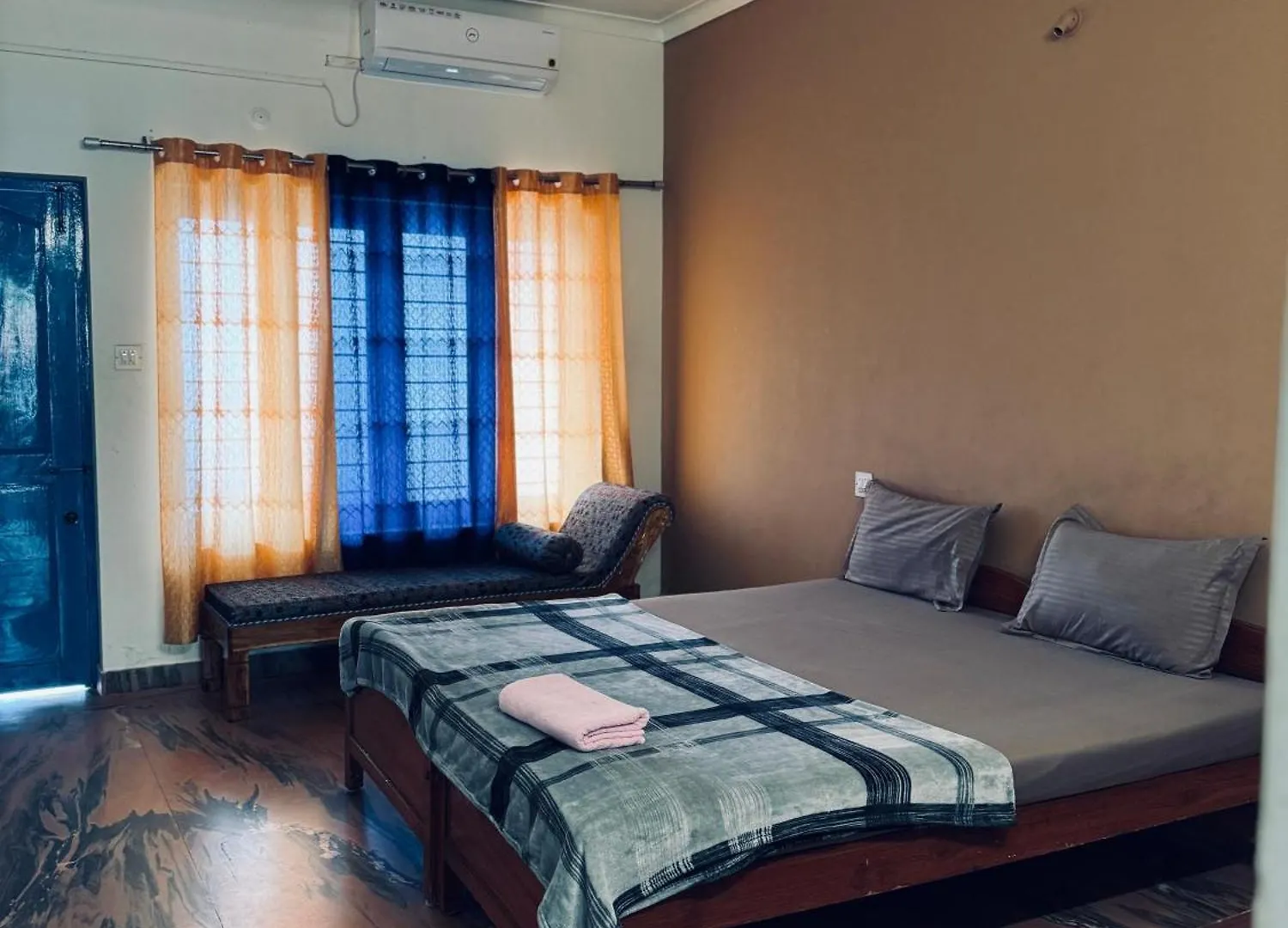 Hello Beach View Resorts Varkala